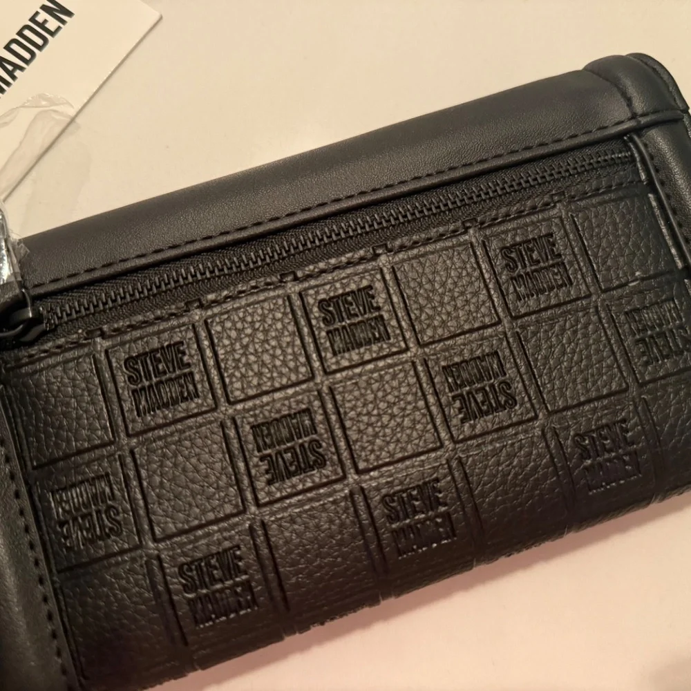 Wallet - Picture 2 of 3